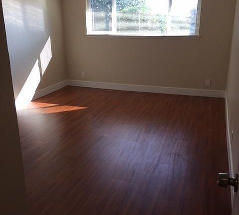 5th image of 33 Lodato Ave #5