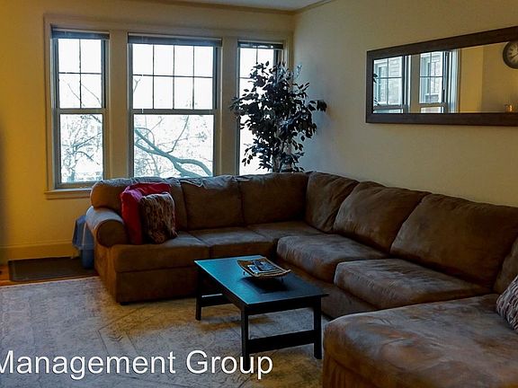 3rd image of 171 Linwood Ave APT 3C