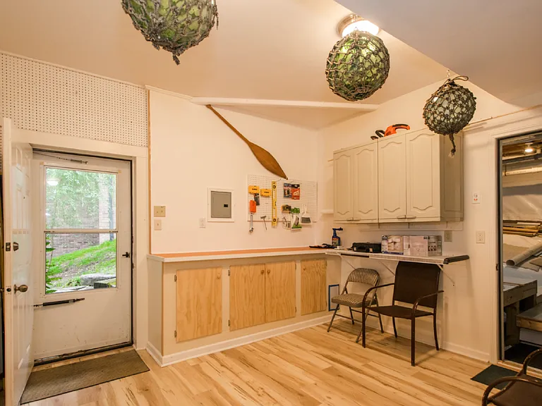 108 Jenny Lind Dr — Photo 17