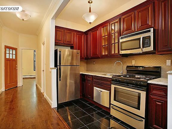 3rd image of 125 W 136th St #1