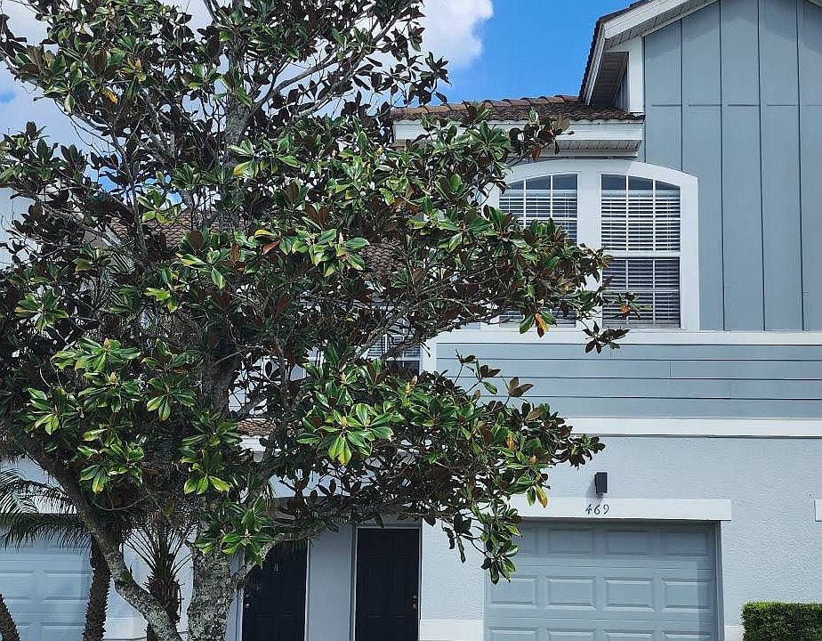 1st image of 469 Glastonbury Dr