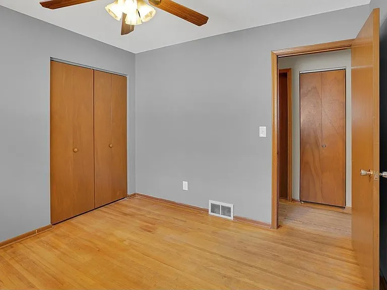 4849 5th St NE #4851 — Photo 3