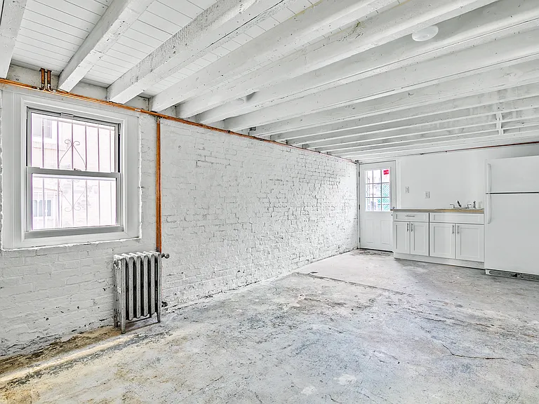 25-41 14th Pl #1 — Photo 9