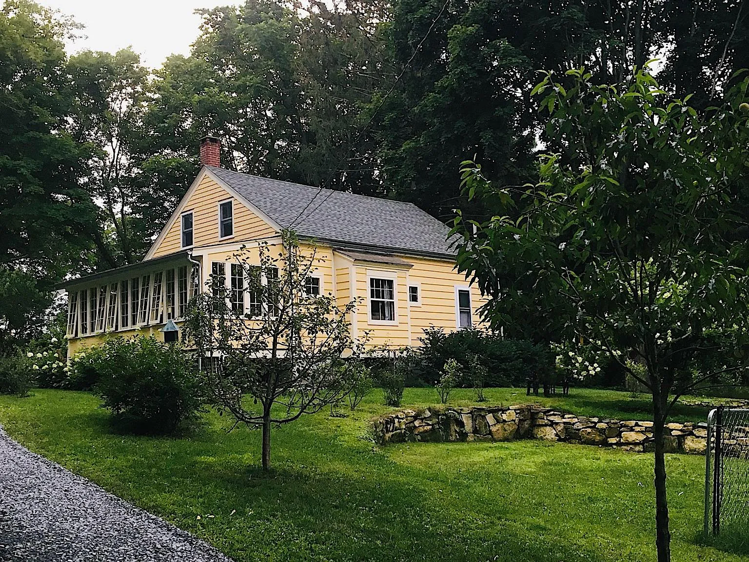 48 Midway Ave — Photo 1