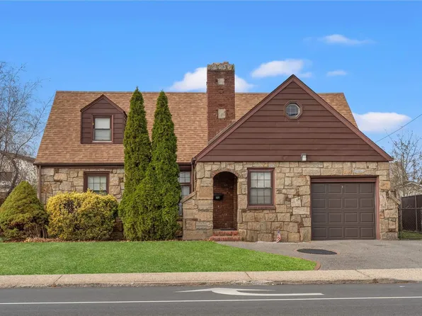 90 Nassau Boulevard, West Hempstead, NY 11552