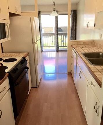 5th image of 46-63 Emepela Pl APT S206
