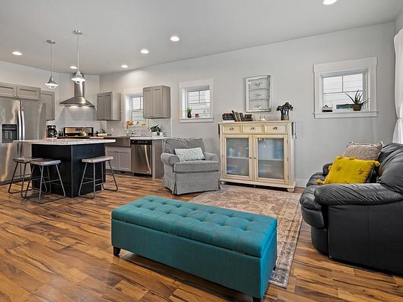 5th image of 1825 Island View Dr