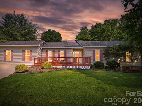 1806 Kyle Ct, Lenoir, NC 28645