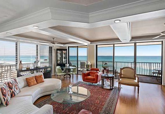 Home For Sale In La Pensee