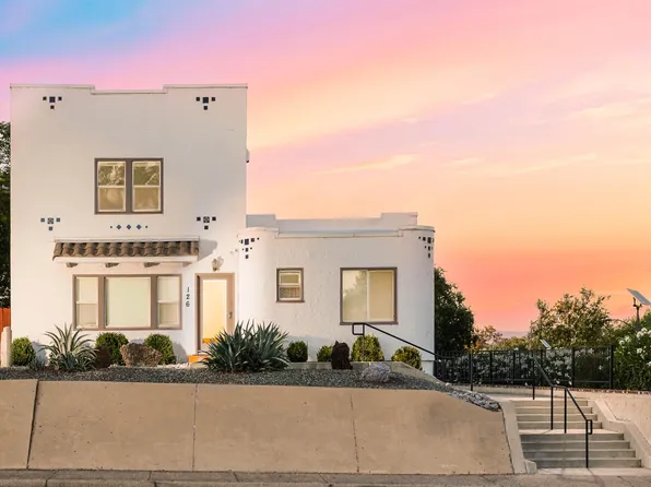 126 Main St APT 5, Red Bluff, CA 96080