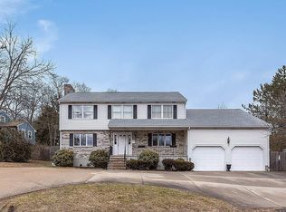 54 Wildwood Ln, Waltham, MA 02451