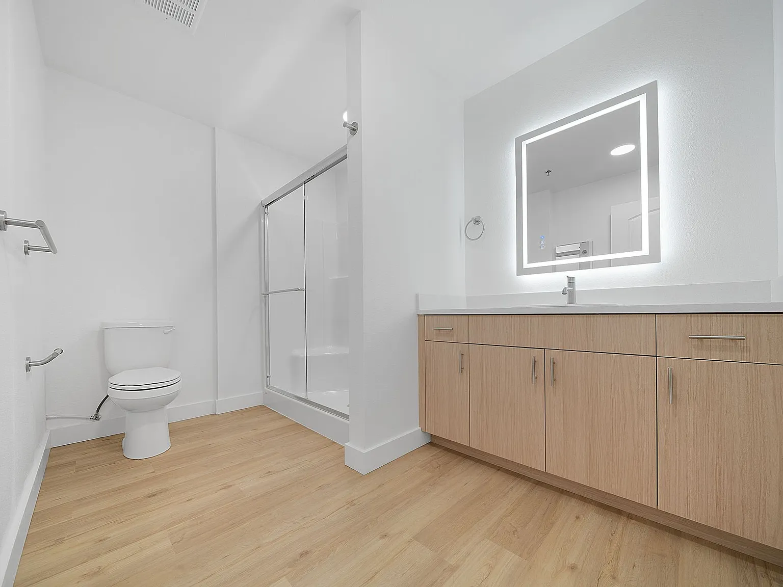 Eastwood Apartments — Photo 4