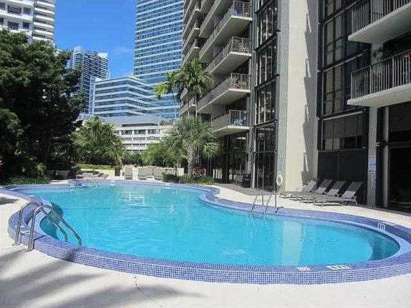 5th image of 1450 Brickell Bay Dr APT 1009