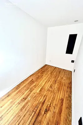 Rented by Sotheby's International Realty | media 19