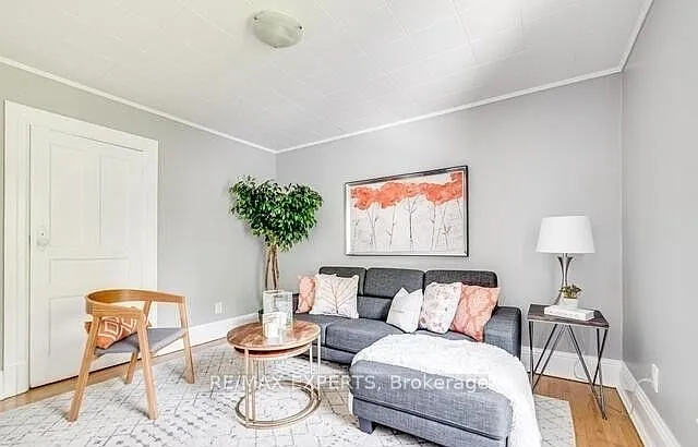3 bed, $1,950 — Photo 2