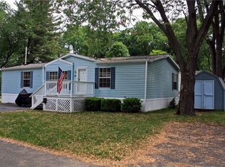 17 Elderberry Cir, Rochester, NY 14625