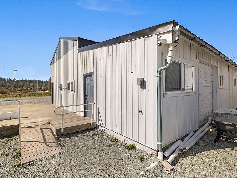 South side entrances to largest room w/ 1/2 bath, WIC, two adjacent office areas.