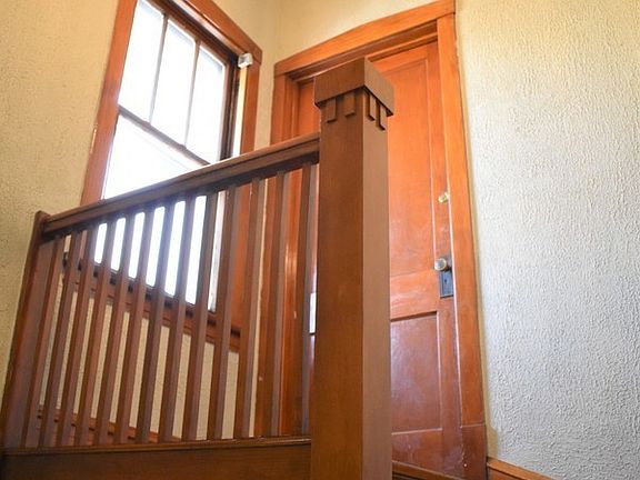 3rd image of 823 Harlem Ave APT 2
