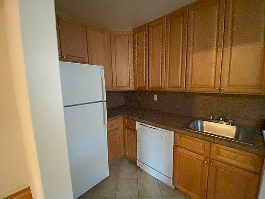 4th image of 64-52 223rd Pl #22A