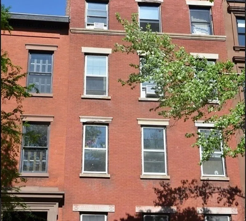 158 Hicks St #7/8