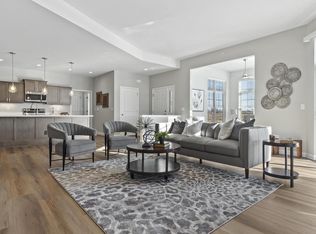 402 Standing Stone Dr #7-14, Waukesha, WI 53189