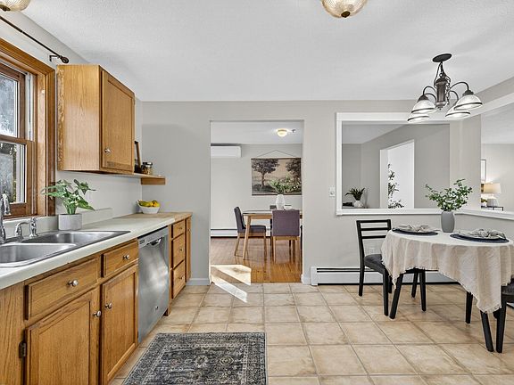 5th image of 620 Hackett Hill Road