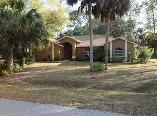 1629 Palm Ln, Labelle, FL 33935