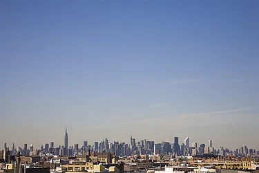 Rented by aptsandlofts.com