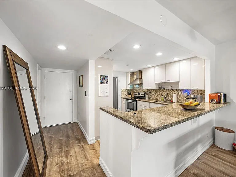 100 Edgewater Dr #329 — Photo 7