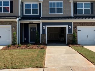 5539 Harris Cove Dr, Charlotte, NC 28269