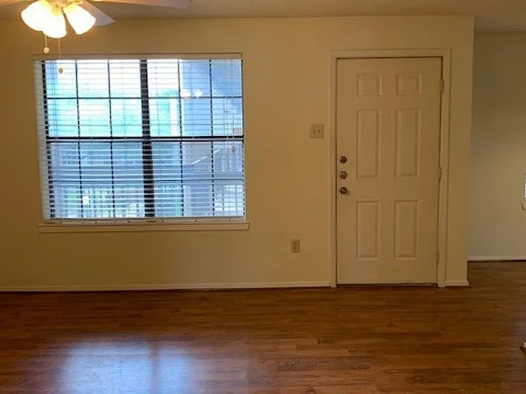 218 N Texas Blvd — Photo 21