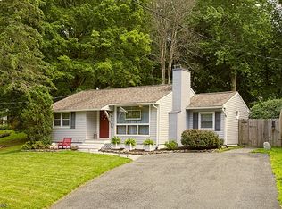 30 Summit Rd, Sparta, NJ 07871
