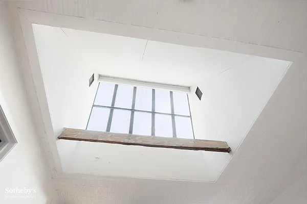 Rented by Sotheby's International Realty | media 81