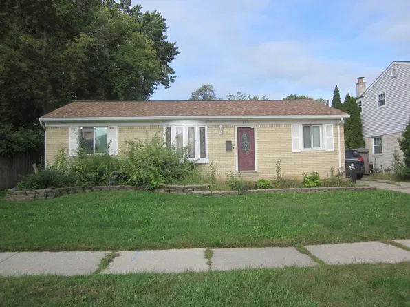 606 Worchester St, Westland, MI 48186