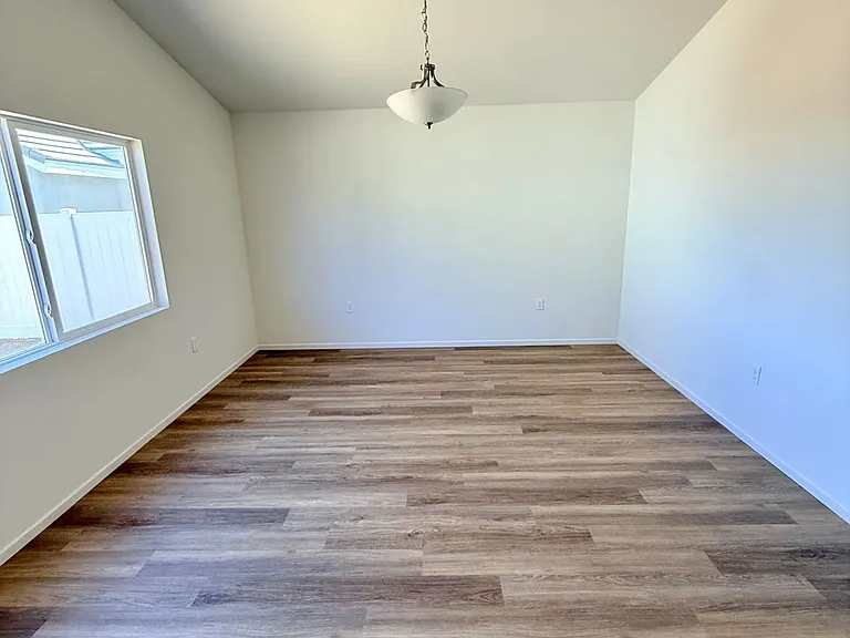 11702 Sebastian Rd — Photo 14
