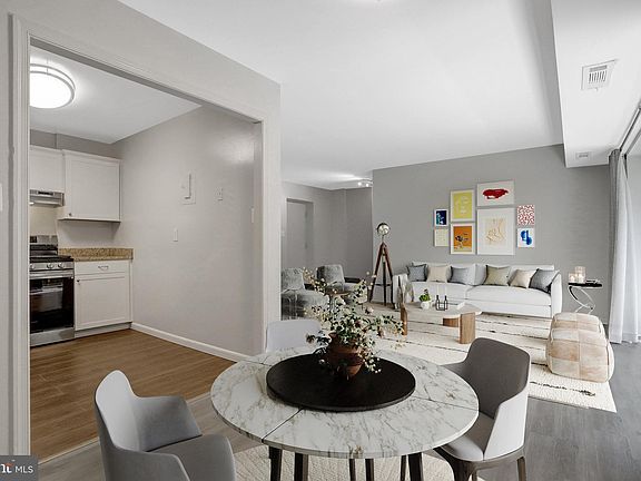 5th image of 6141 Leesburg Pike APT 202