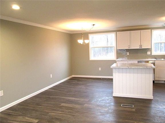 5th image of 8088 Pickett Ln