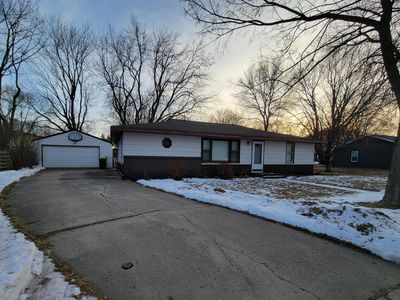 805 15th Ave SW, Willmar, MN, 56201