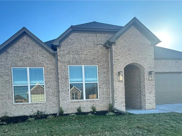 3439 E Greystone Dr, Springdale, AR 72764
