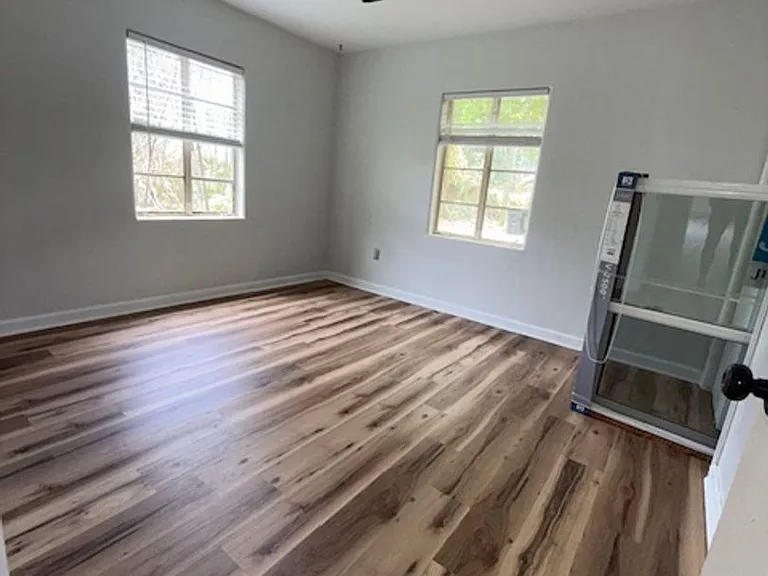 1016 Alba Dr — Photo 10
