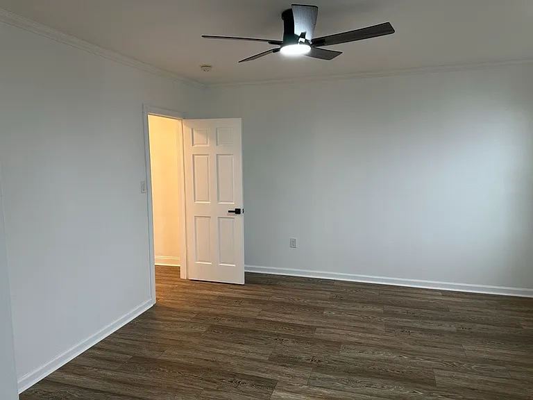 2117 E Cumberland St — Photo 43