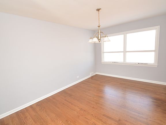 5th image of 10350 Canterbury St APT 2W