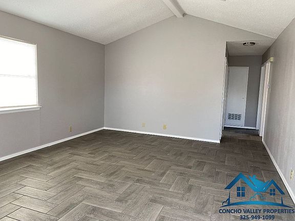 2nd image of 3110 Juanita Ave