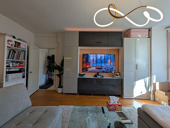3rd image of 8 Garrison St APT 409