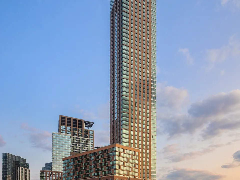 1-15 57th Ave #2719