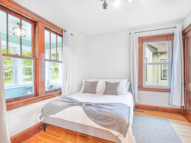 5745 Pillsbury Ave — Photo 4