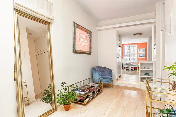 Sold by Compass | media 9