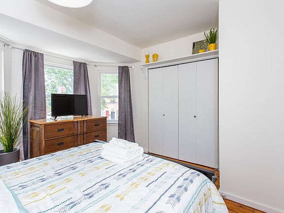3rd image of 2061 Kater St Floor 1