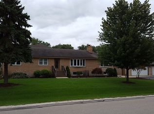 6902 Brookbank Rd, Darien, IL 60561