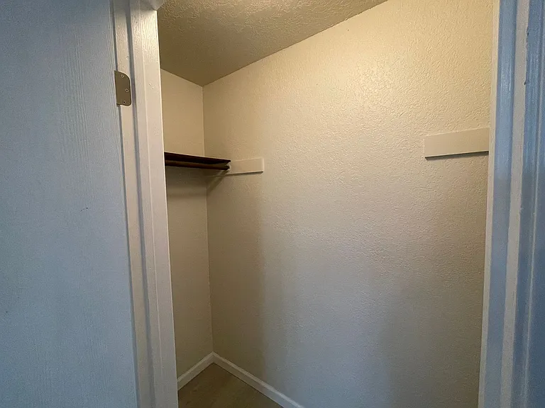 Skandi Villa in Edmonds | Boutique Apartments with Modern Touches | 1 MONTH FREE! — Photo 27